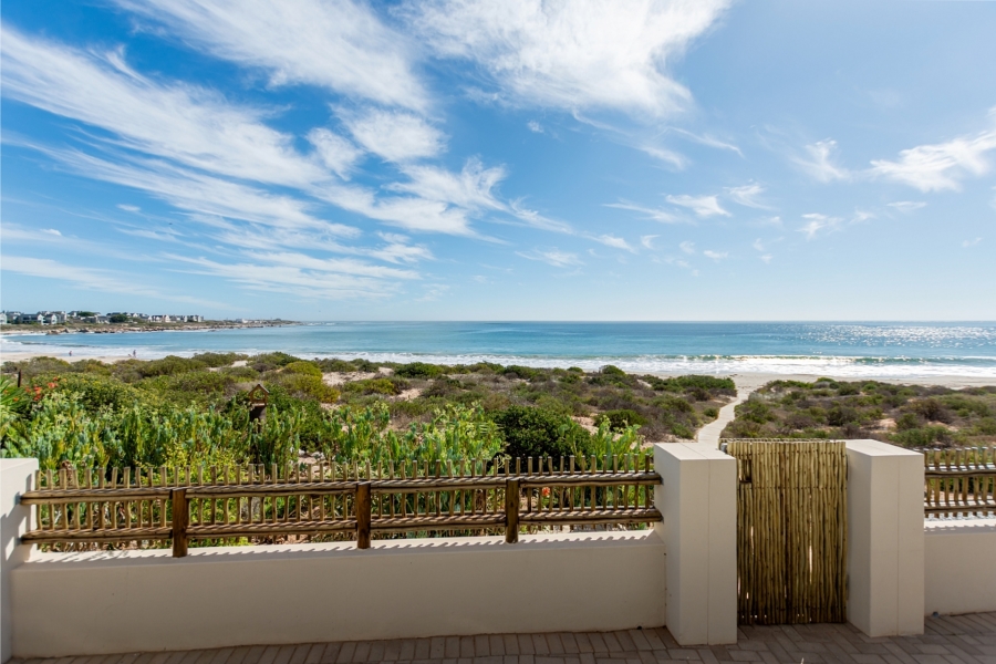 4 Bedroom Property for Sale in Britannia Bay Western Cape